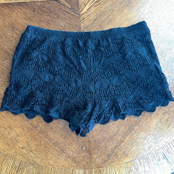 Ella Moss Women's Jasmine Lace Shorts Black Ruffle Casual with Pockets Sz Medium - Picture 3 of 10